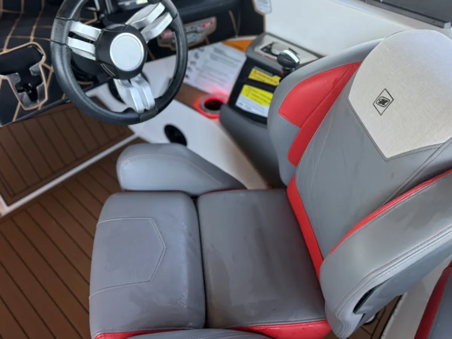 2021-nautique-gs24-148779-image12.webp