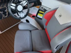 2021-nautique-gs24-148779-image12.webp
