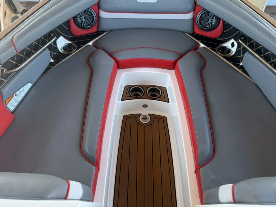 2021-nautique-gs24-148779-image13.webp