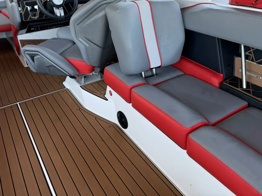 2021-nautique-gs24-148779-image24.webp