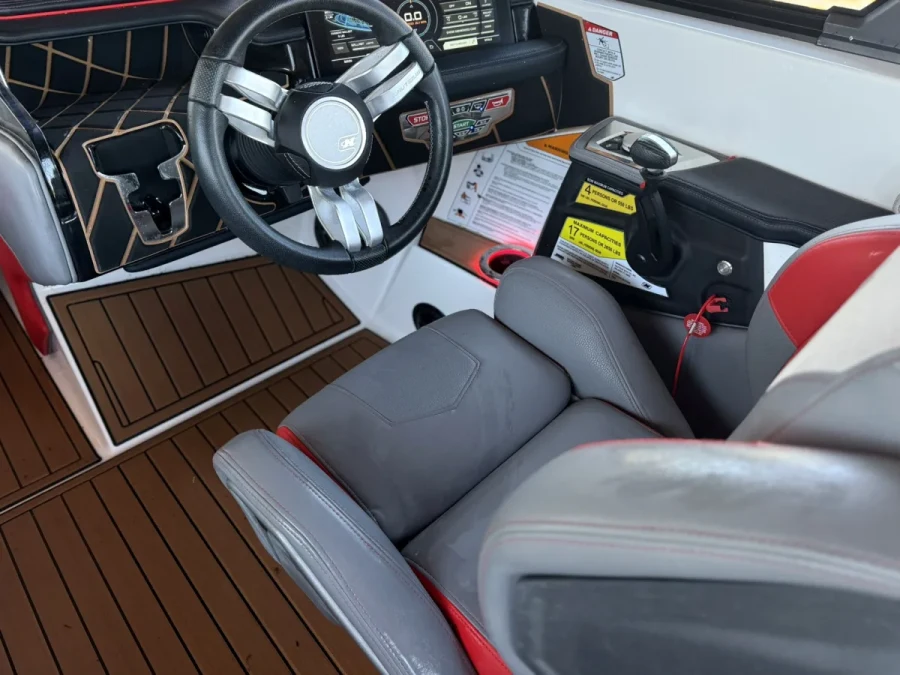 2021-nautique-gs24-148779-image6.webp