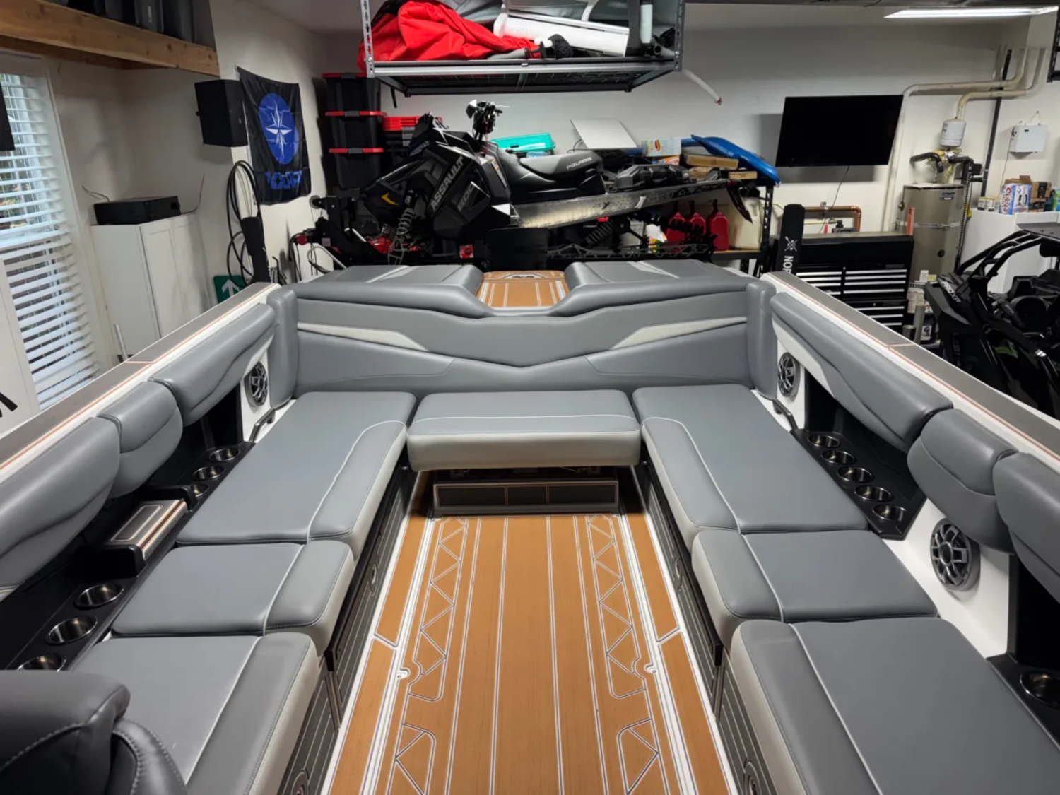 2022 Axis Boats T250