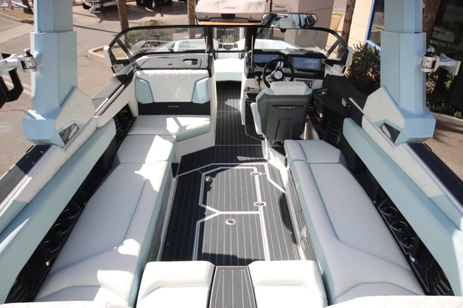 2023-nautique-g25-paragon-148788-image5.webp