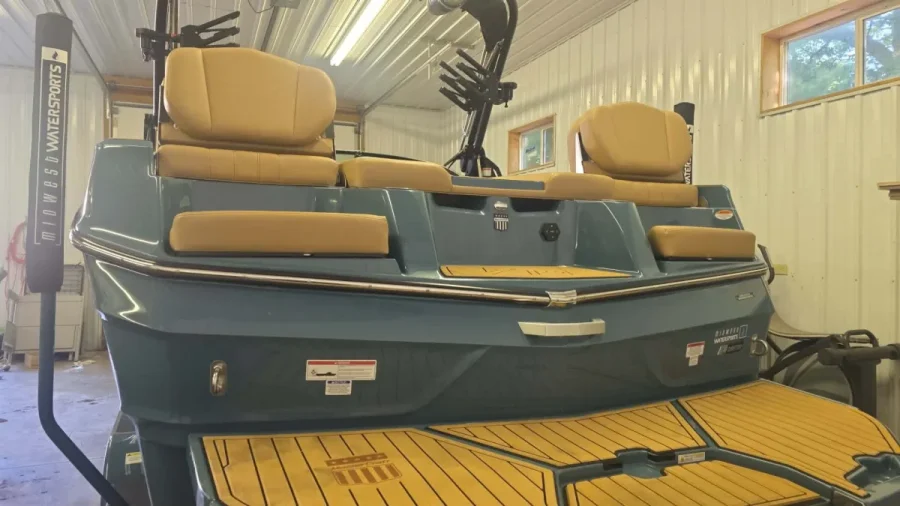 2025-mastercraft-xt22t-147013-image2.webp