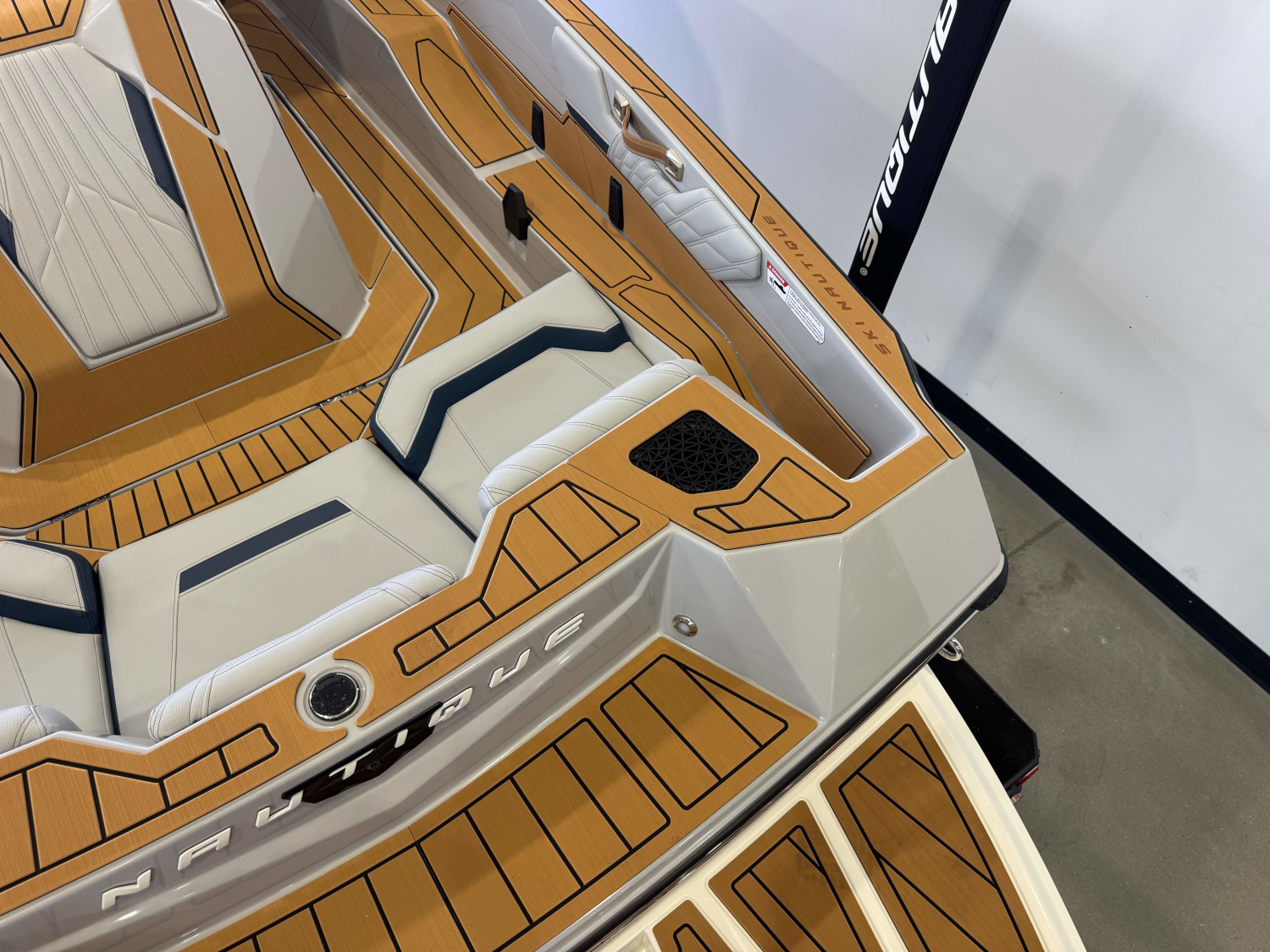 2027 Nautique Ski