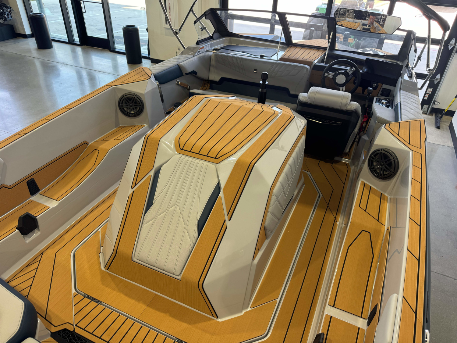 2027 Nautique Ski