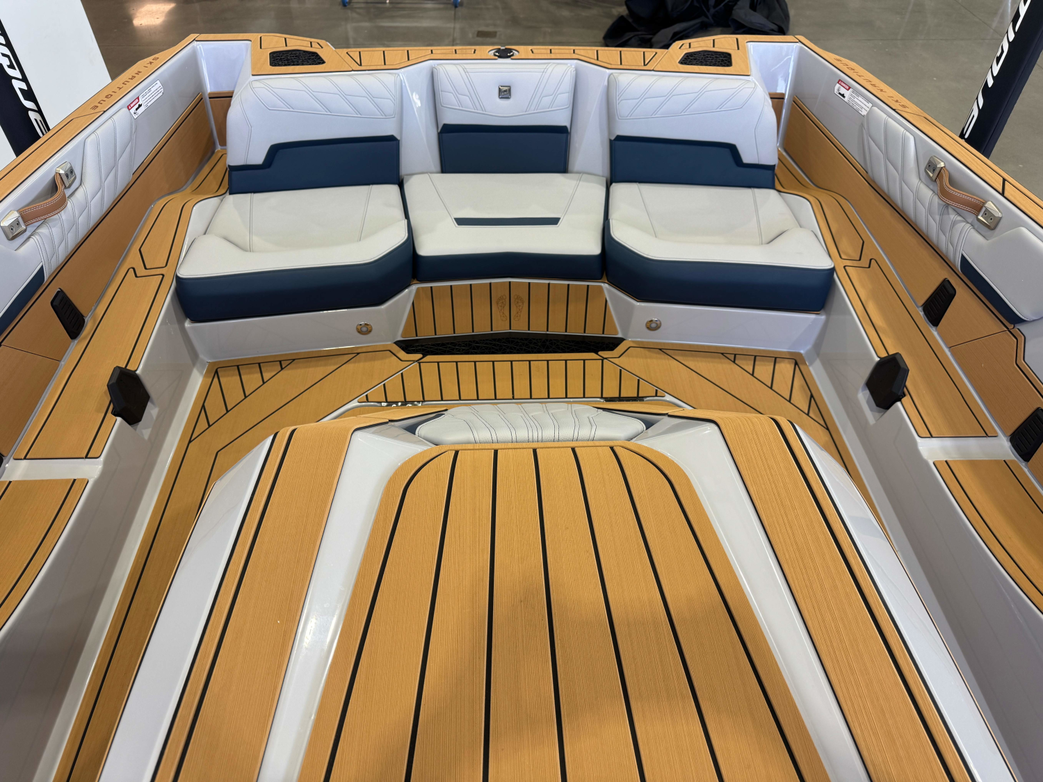2027 Nautique Ski