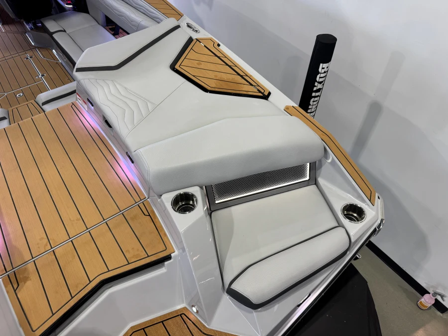 2026-nautique-g25-147018-image11