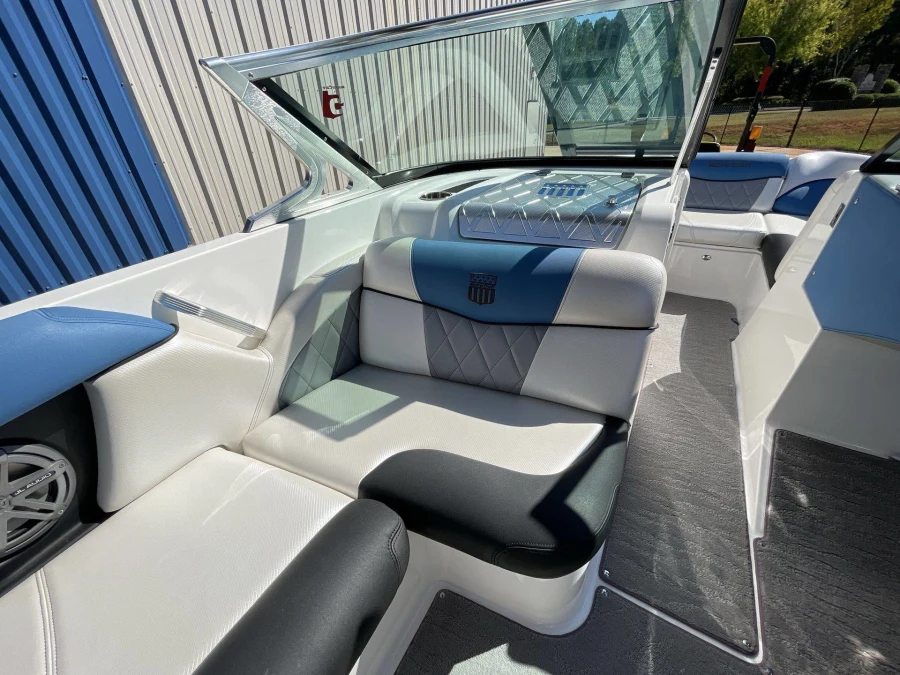 2014-mastercraft-x2-147039-image16