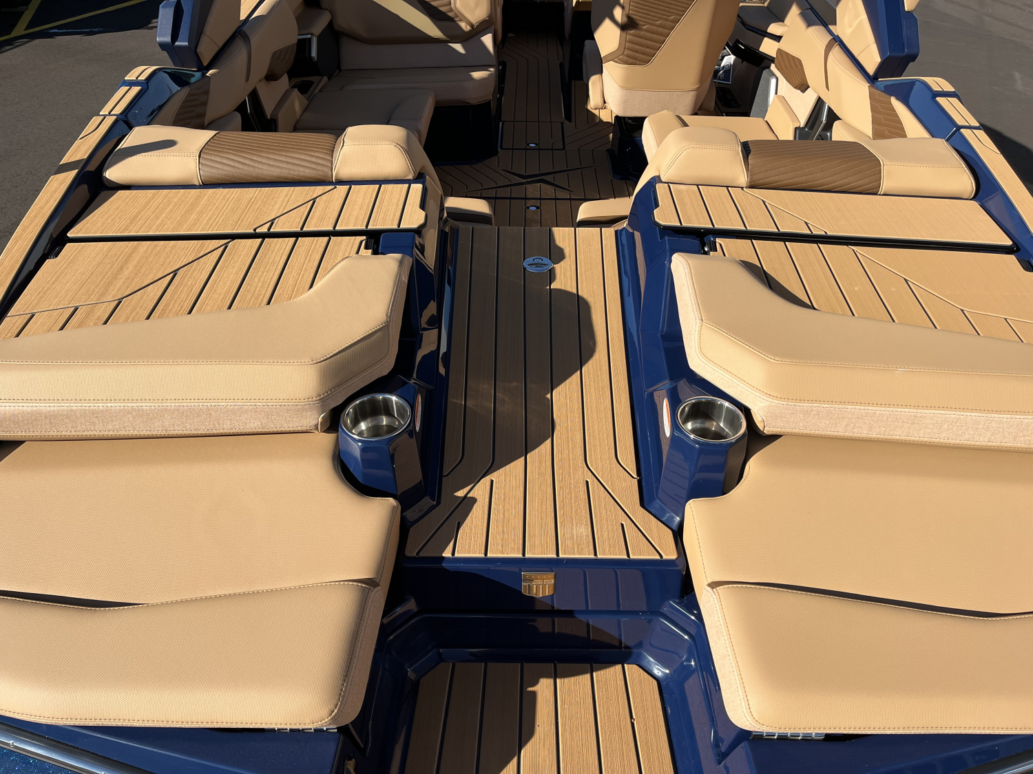 2027 MasterCraft X22