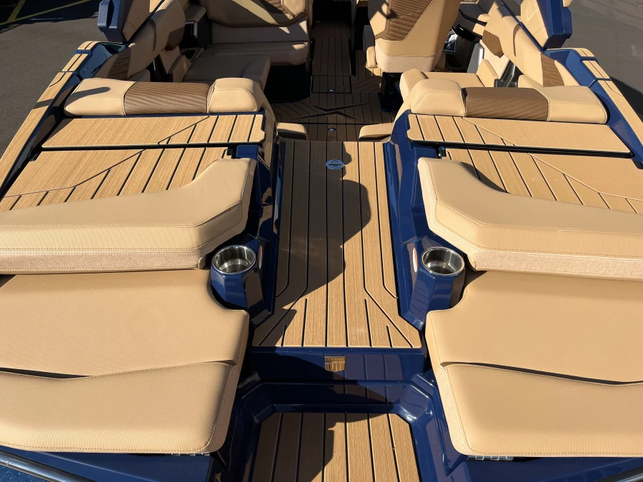 2027-mastercraft-x22-147048-image6