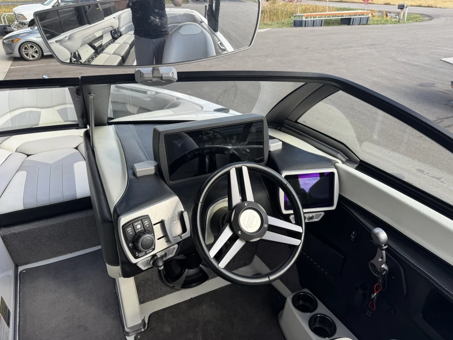 2017-malibu-wakesetter-25-lsv-147052-image11