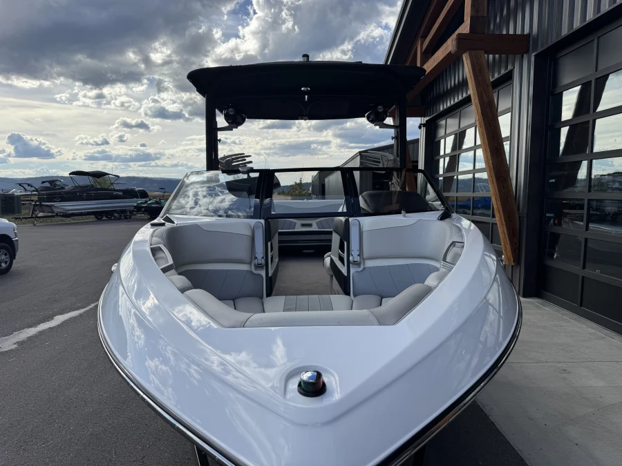 2017-malibu-wakesetter-25-lsv-147052-image4