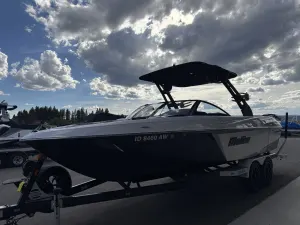 2017-malibu-wakesetter-25-lsv-147052-image5