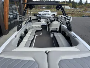 2017-malibu-wakesetter-25-lsv-147052-image8