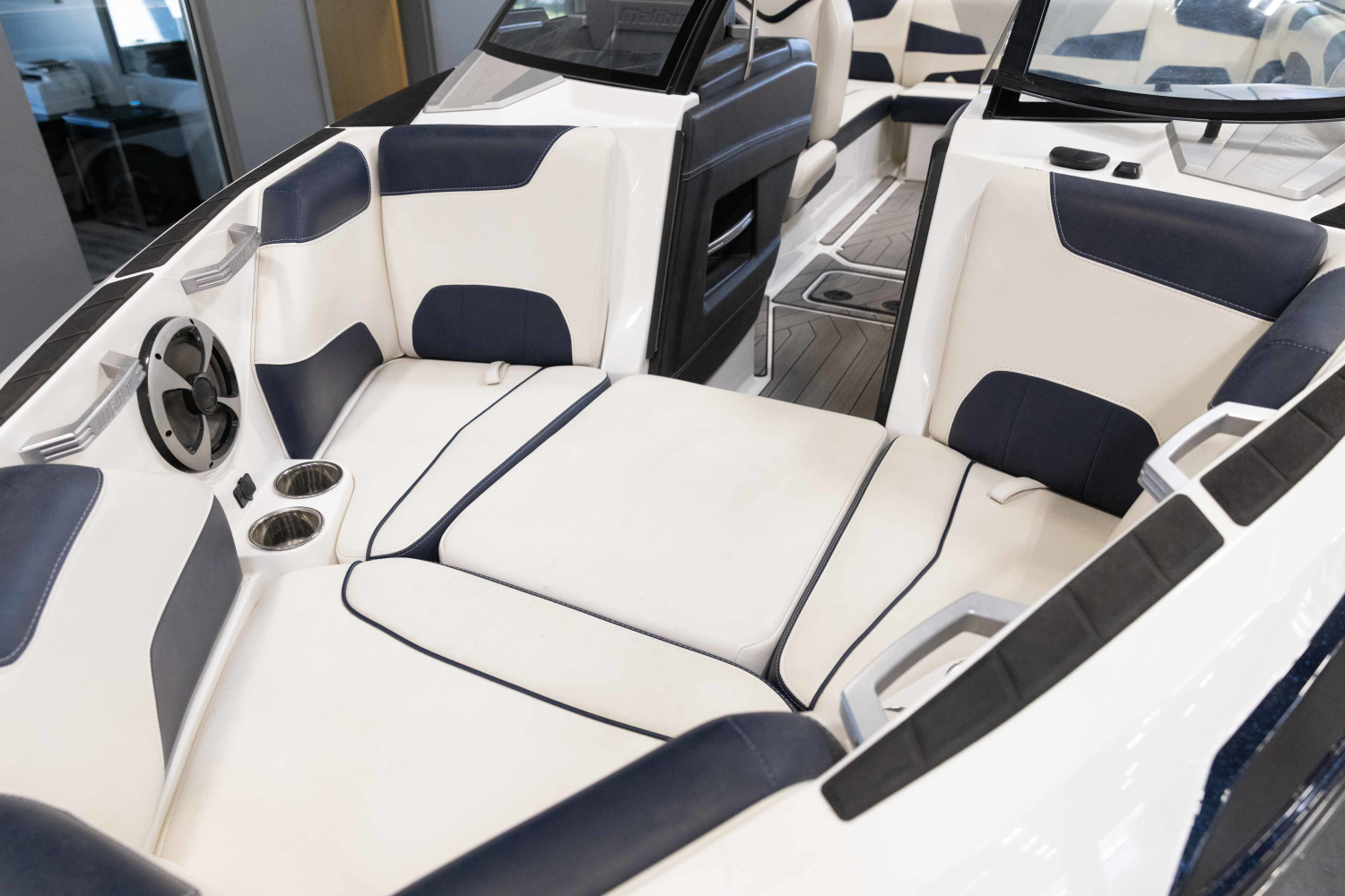 2019 Malibu Boats 22LSV