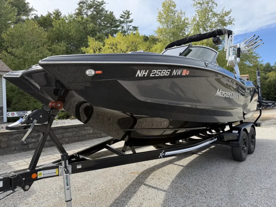 2021-mastercraft-x22-147065-image1.webp