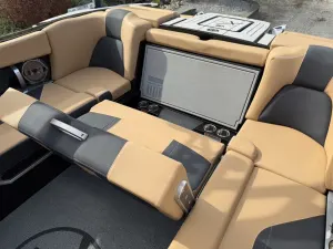 2021-mastercraft-x22-147065-image11.webp