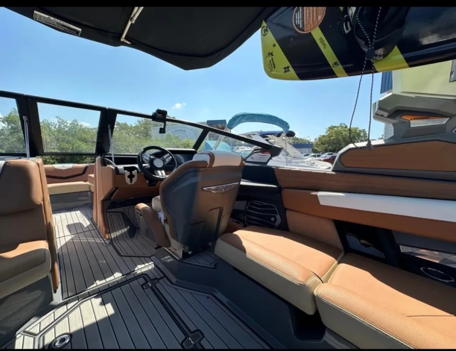 2022-nautique-g23-147066-image4.webp