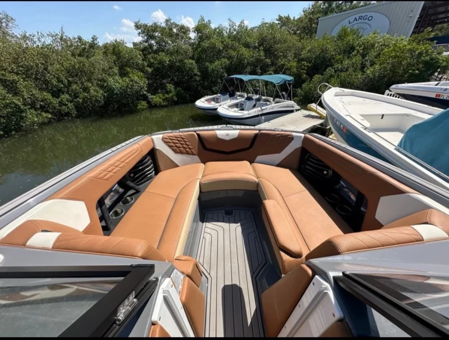 2022-nautique-g23-147066-image6.webp