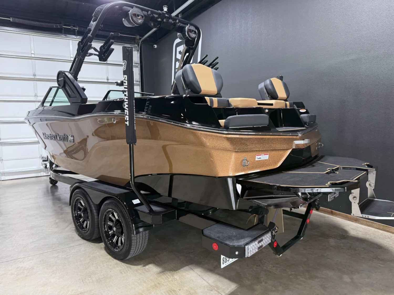 2024 MasterCraft XT23 Ashley Kidd Edition
