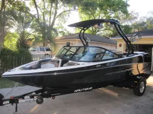 2011-nautique-sport-nautique-200-147075-image4.webp