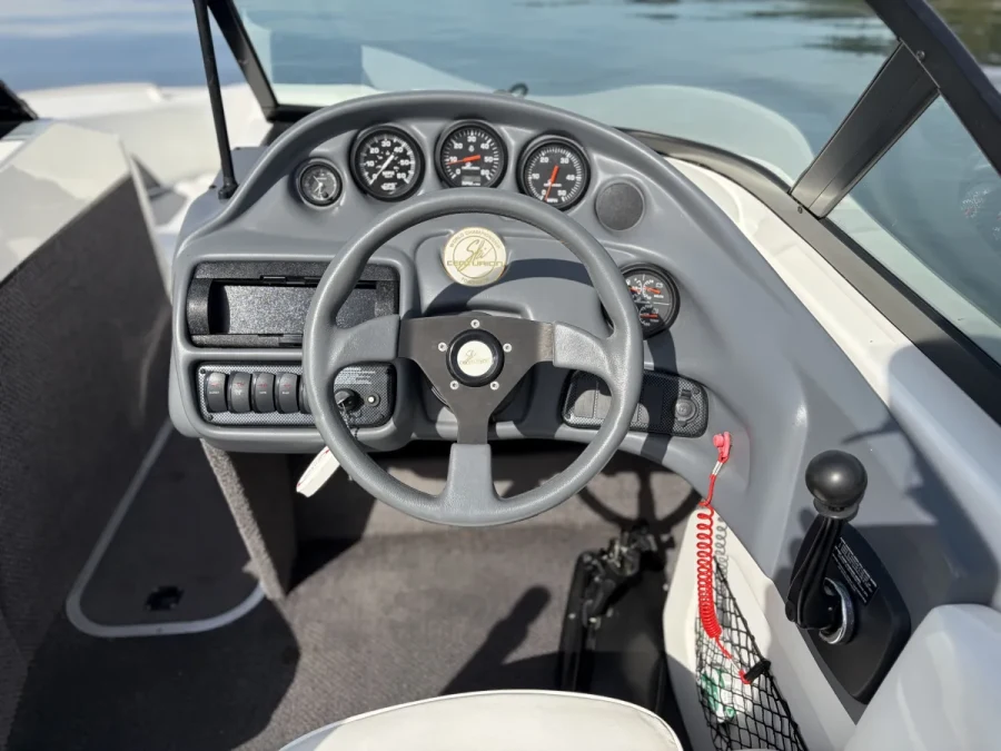 2000-centurion-sport-147076-image4.webp