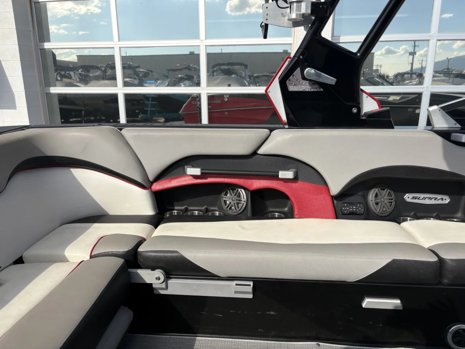 2017 24' Supra SG550 Bowrider