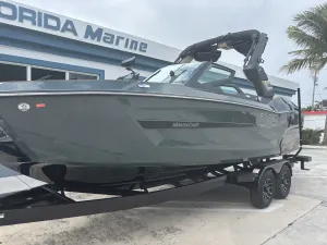 2027-mastercraft-x24-148804-image0.webp