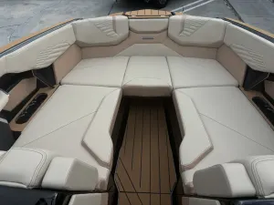 2027-mastercraft-x24-148804-image10.webp
