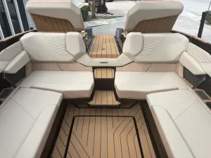 2027-mastercraft-x24-148804-image17.webp