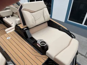2027-mastercraft-x24-148804-image5.webp