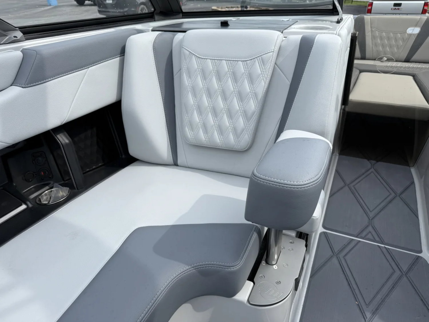 2026 Malibu M230