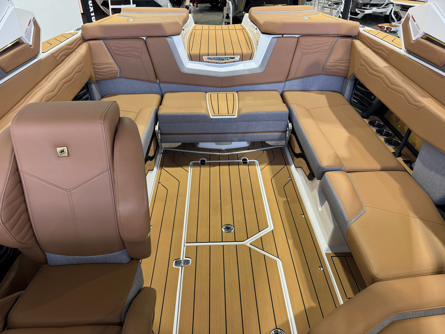 2027 Nautique Super Air Nautique G23