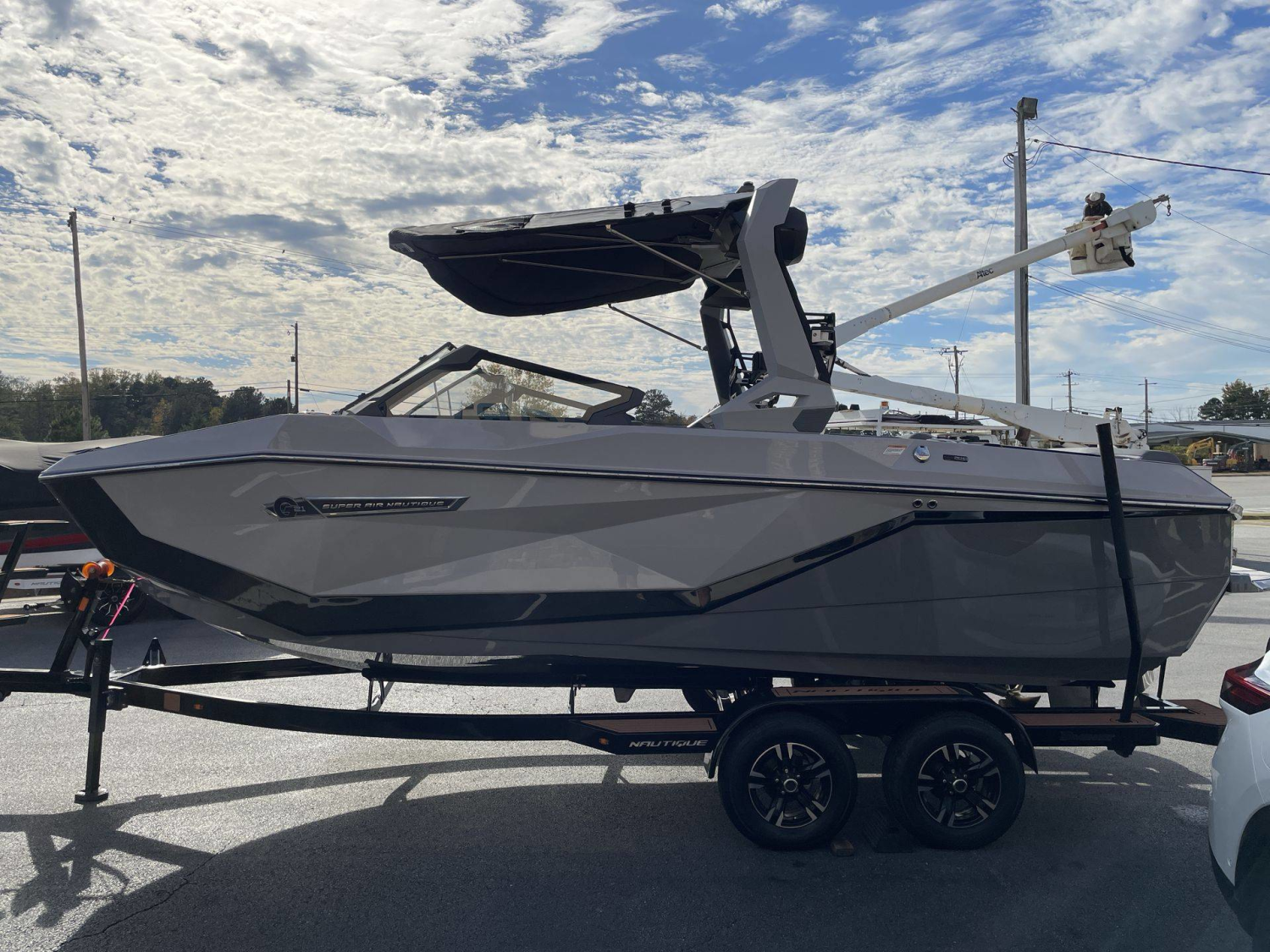 2027 Nautique G21