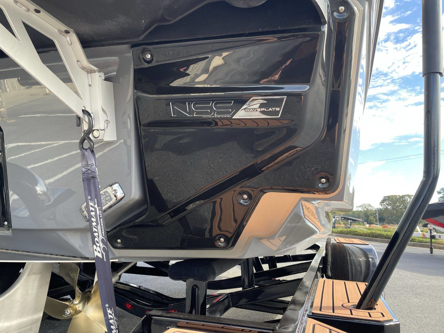 2027 Nautique G21