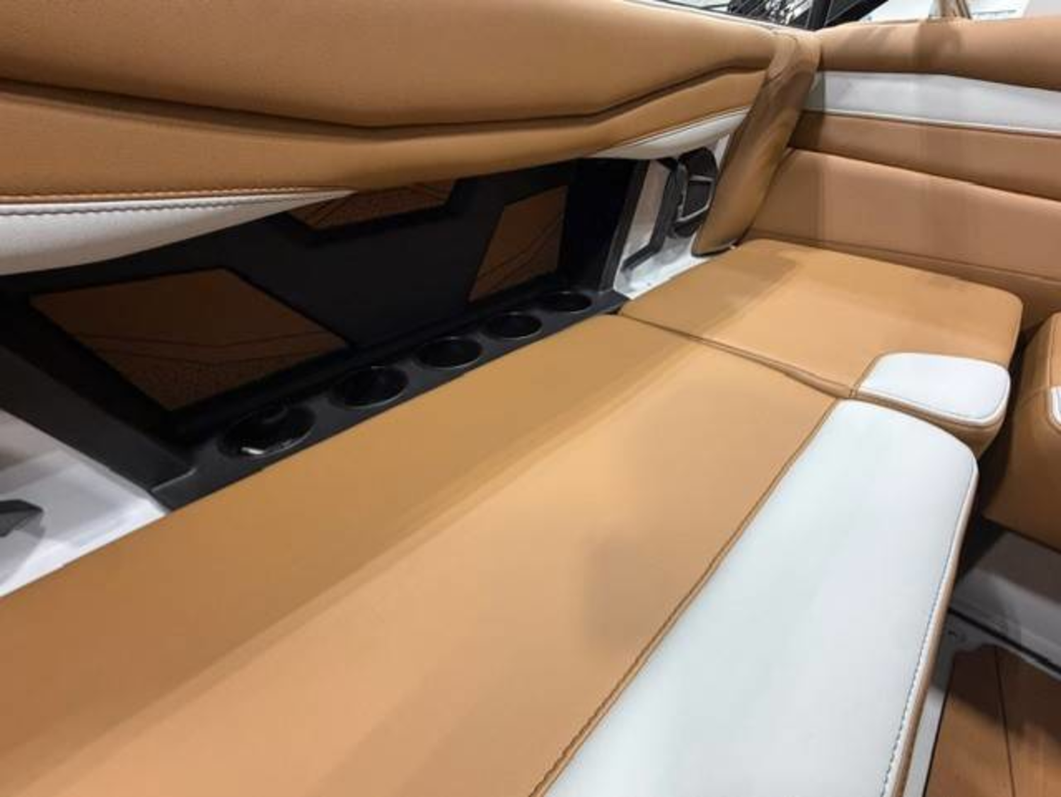 2027 Axis A225