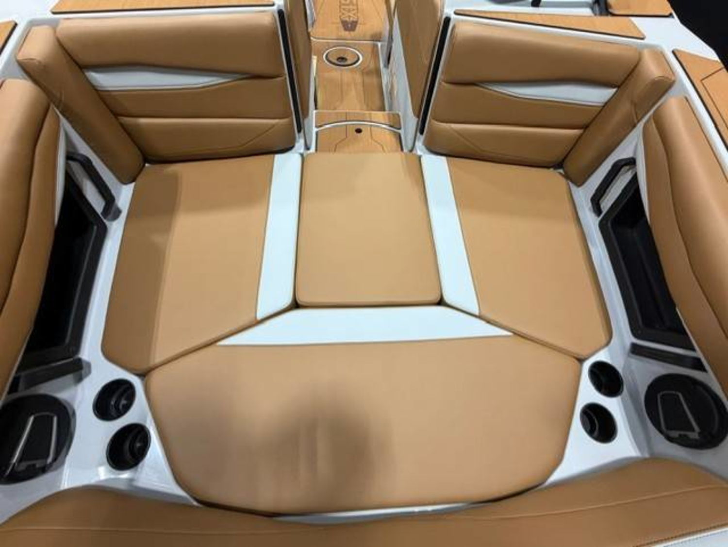 2027 Axis A225