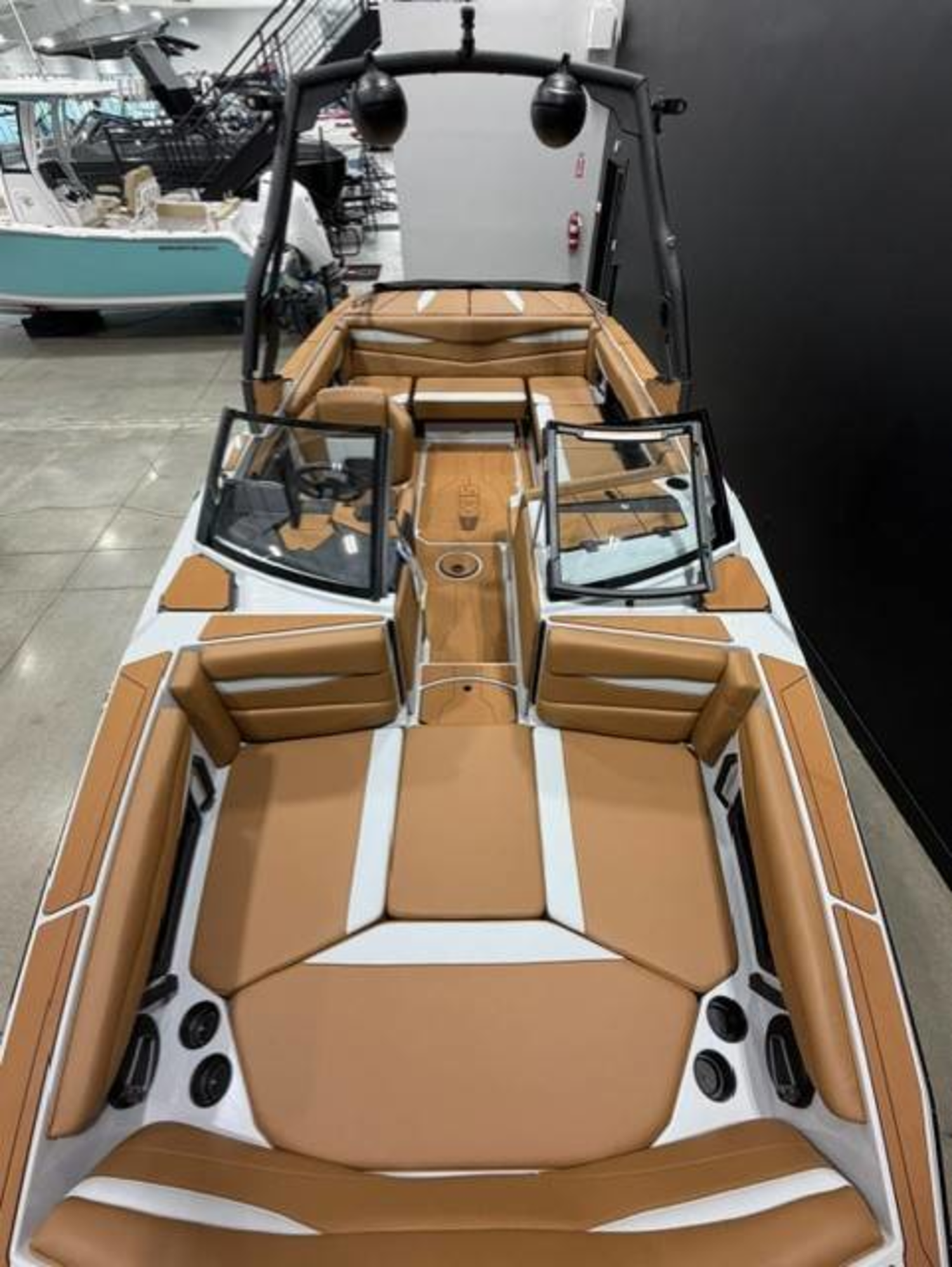 2027 Axis A225