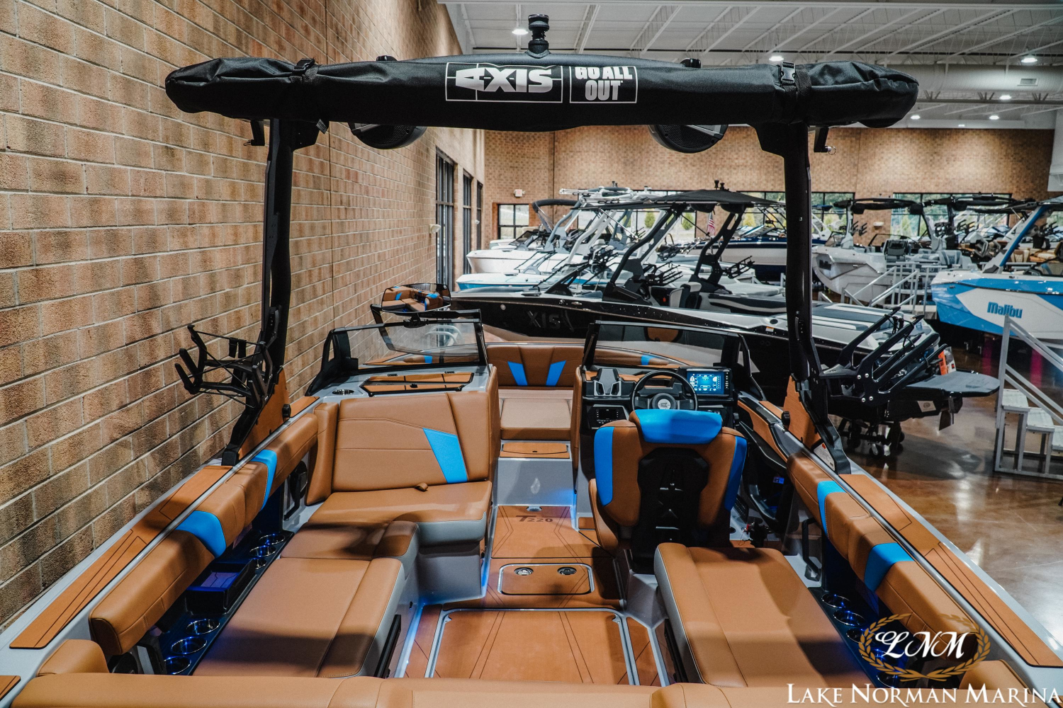 2027 Axis T220