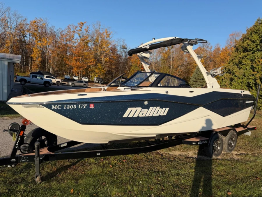 2022-malibu-wakesetter-25-lsv-148843-image2