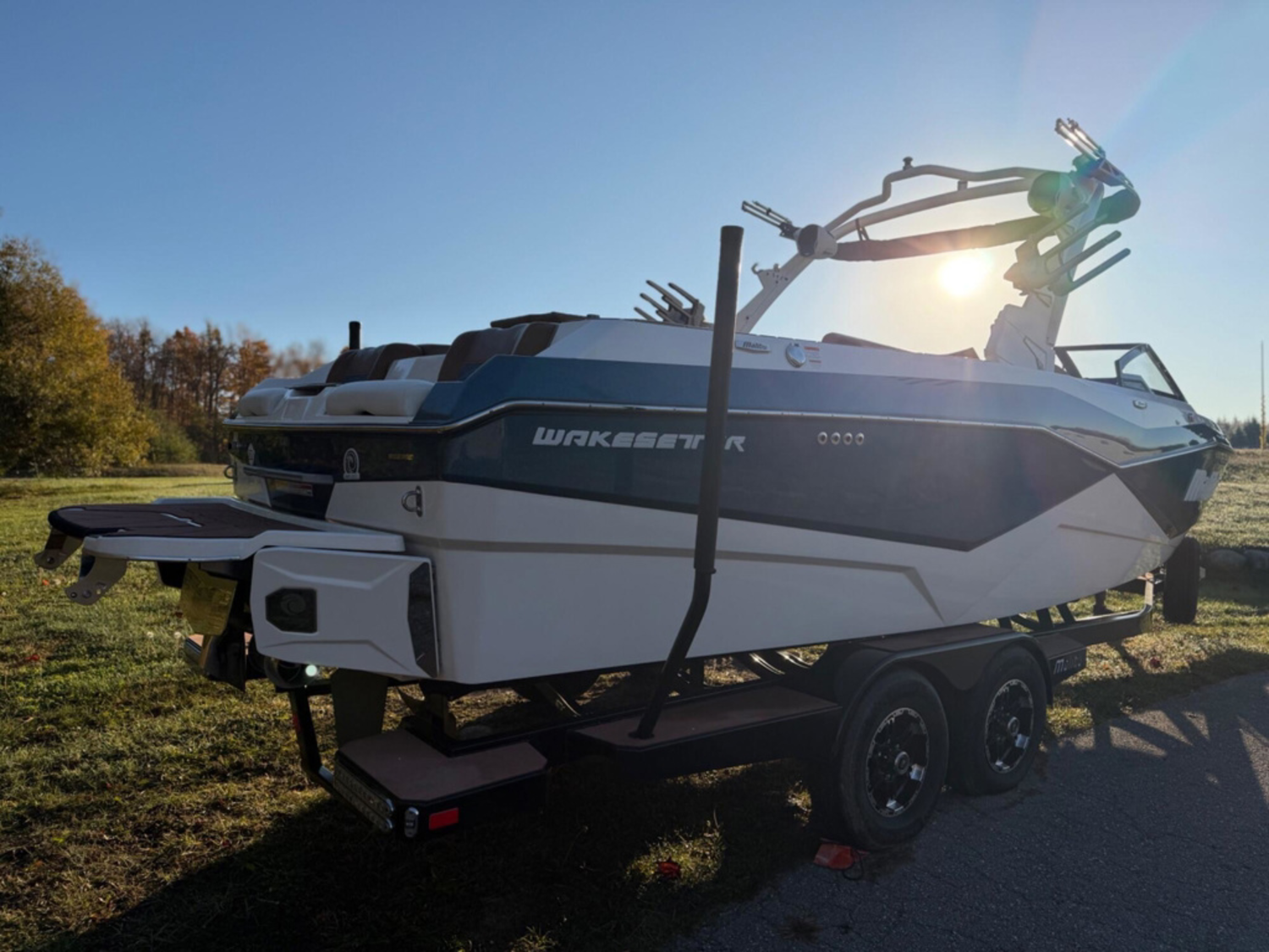 2022 Malibu Boats 25 LSV