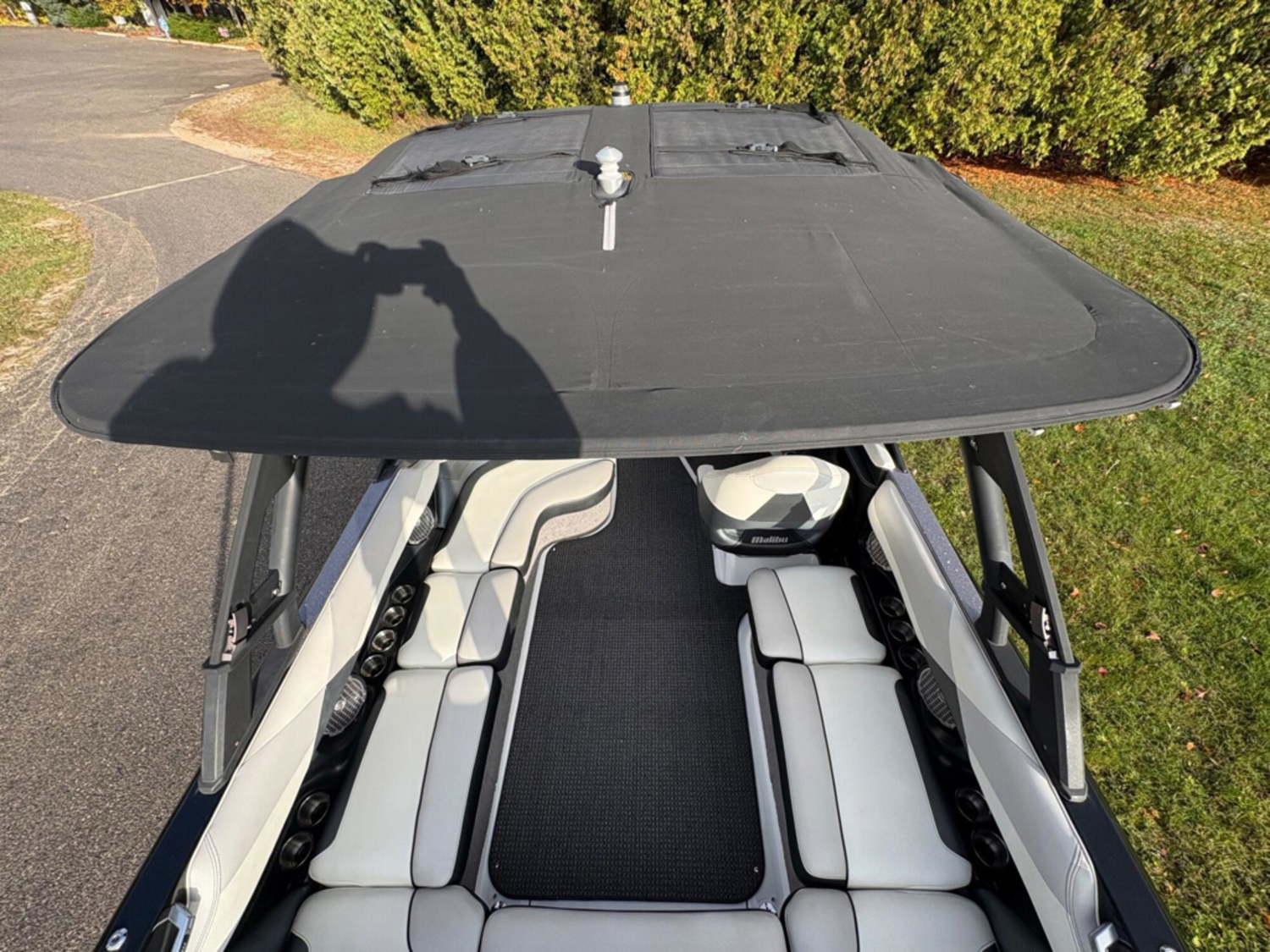 2016 Malibu Boats 23 LSV