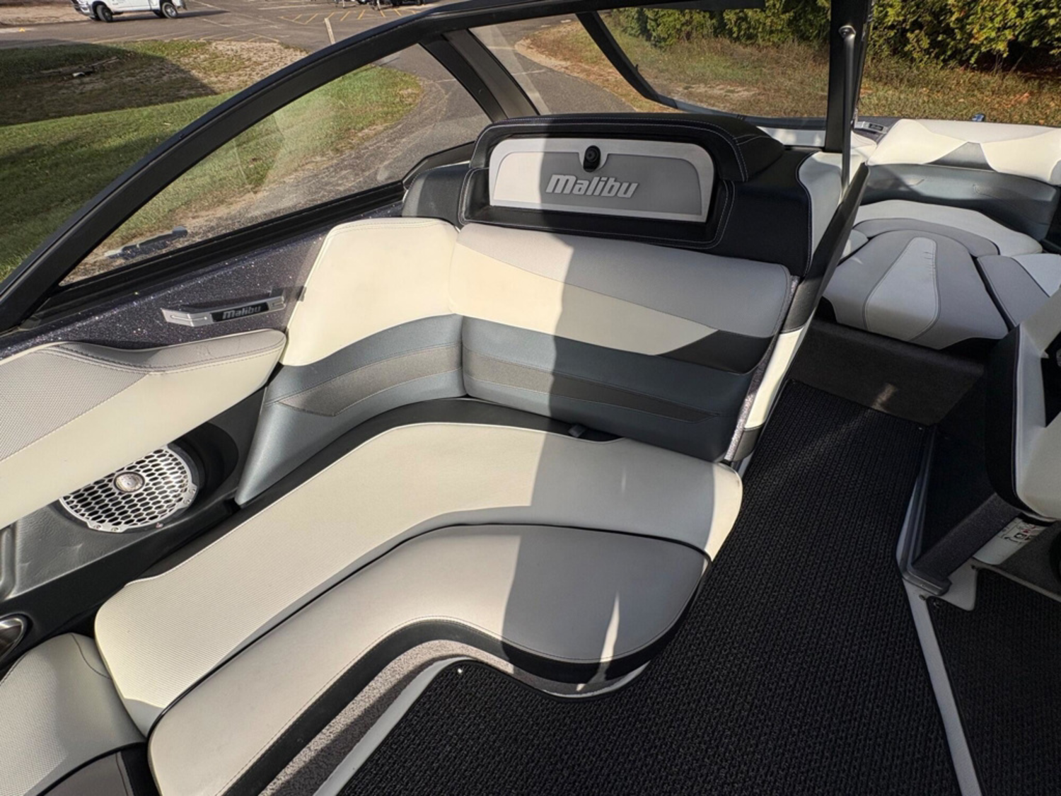 2016 Malibu Boats 23 LSV
