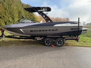 2016-malibu-wakesetter-23-lsv-148844-image1