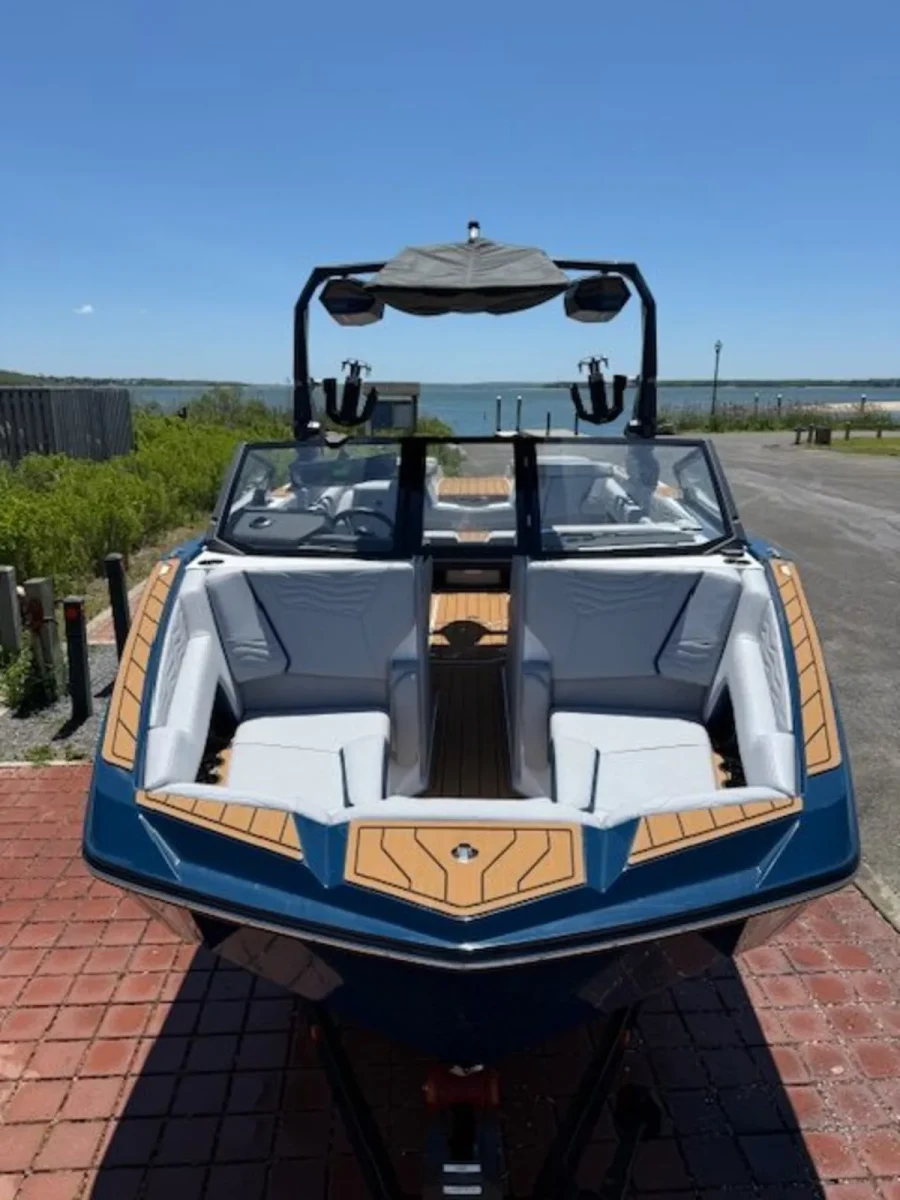 2025-nautique-g23-147088-image3.webp