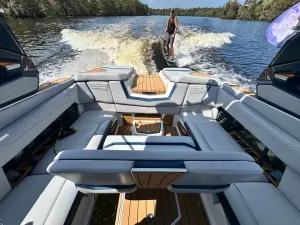 2025-nautique-g23-147088-image8.webp