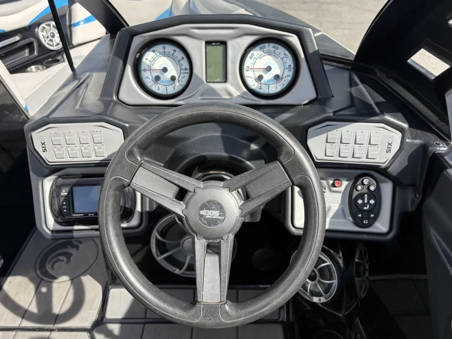 2018-axis-t22-147111-image16.webp