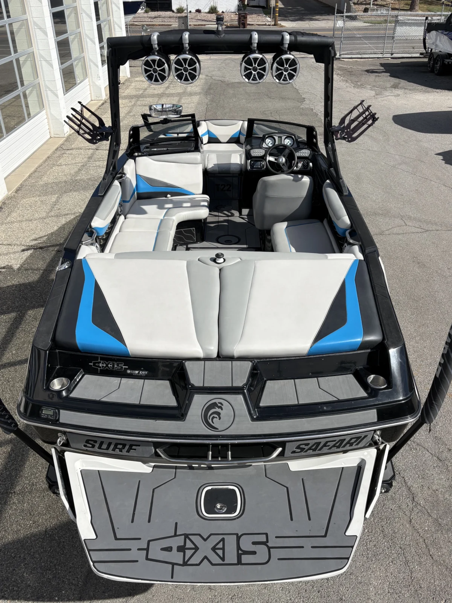 2018 22' Axis T22 Bowrider