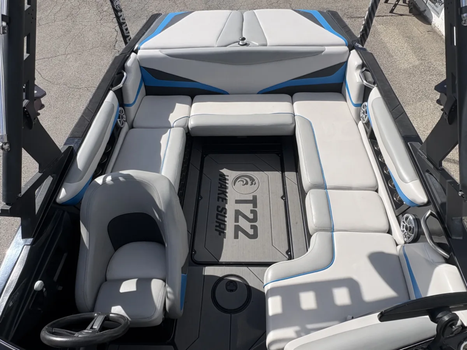 2018 22' Axis T22 Bowrider